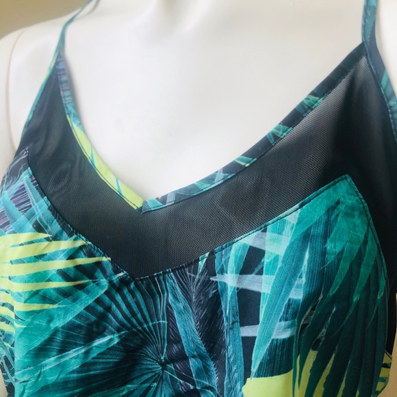 Tropical Summer Romper - Picture 11 of 13